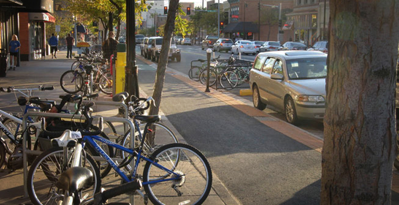 Federal Highway Administration releases guide for protected bike lanes